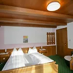 Lener-1 By Interhome Apartmán